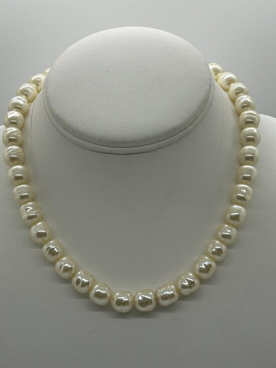 Vintage Faux Baroque Pearl Choker Necklace 15" With Box Clasp Elegant - Picture 5 of 16